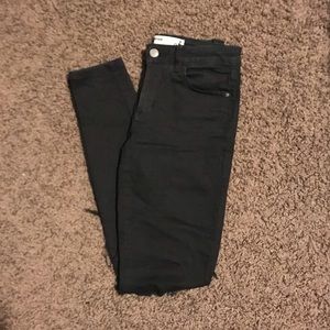 *SOLD* BLACK RIPPED JEANS